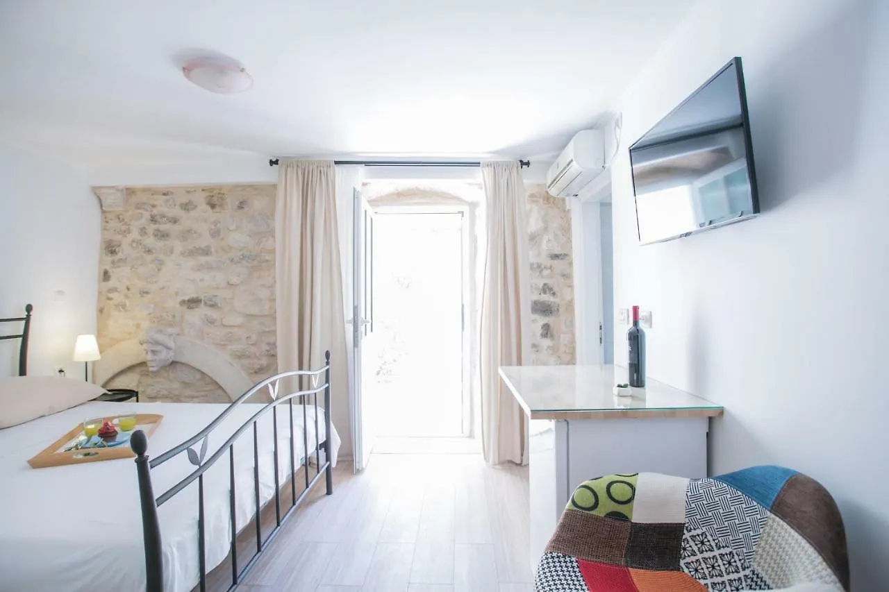 Guest House Mendi Trogir 3*,  Croatia