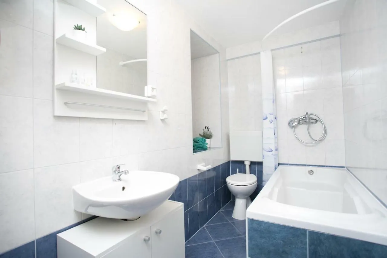 Guest House Mendi Trogir 3*,  Croatia