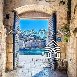 Limestone Heritage House **** Trogir